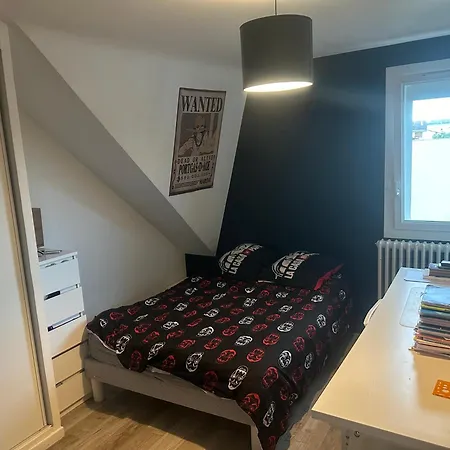 Maison A Hotel Bondy