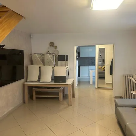 Hotel Maison A Bondy